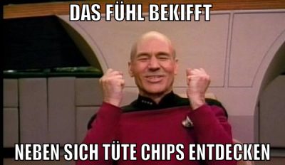 DAS FÜHL BEKIFFT  NEBEN SICH TÜTE CHIPS ENTDECKEN
