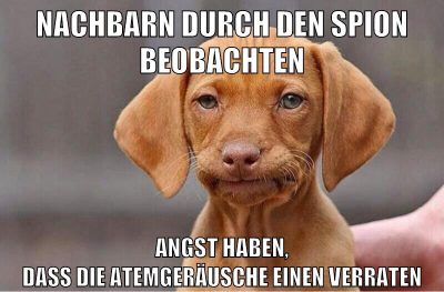 nachbarn durch den spion beobachten angst haben, dass die atemgeräusche einen verraten