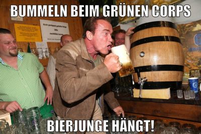 bummeln beim grünen corps bierjunge hängt!